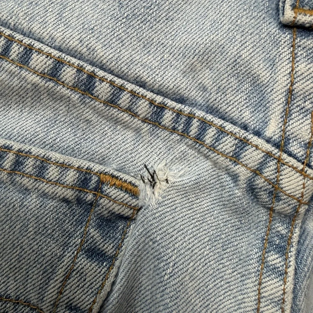 Vintage Levis 505 Jeans Men 32x30 Blue Regular Fit Light Wash Denim 90s (Hemmed)